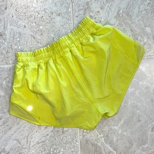 🍋lululemon size 4 neon hotty hot shorts